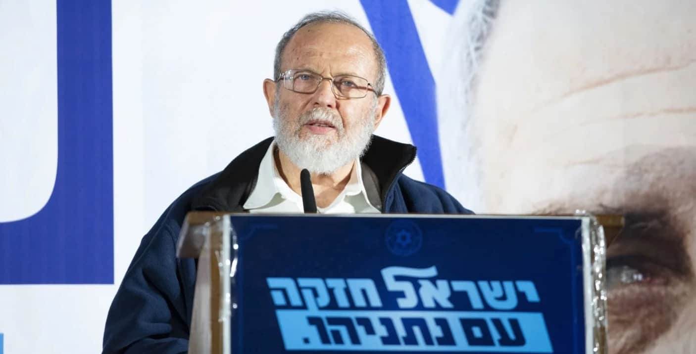 בכוח החרב | זהבה גלאון