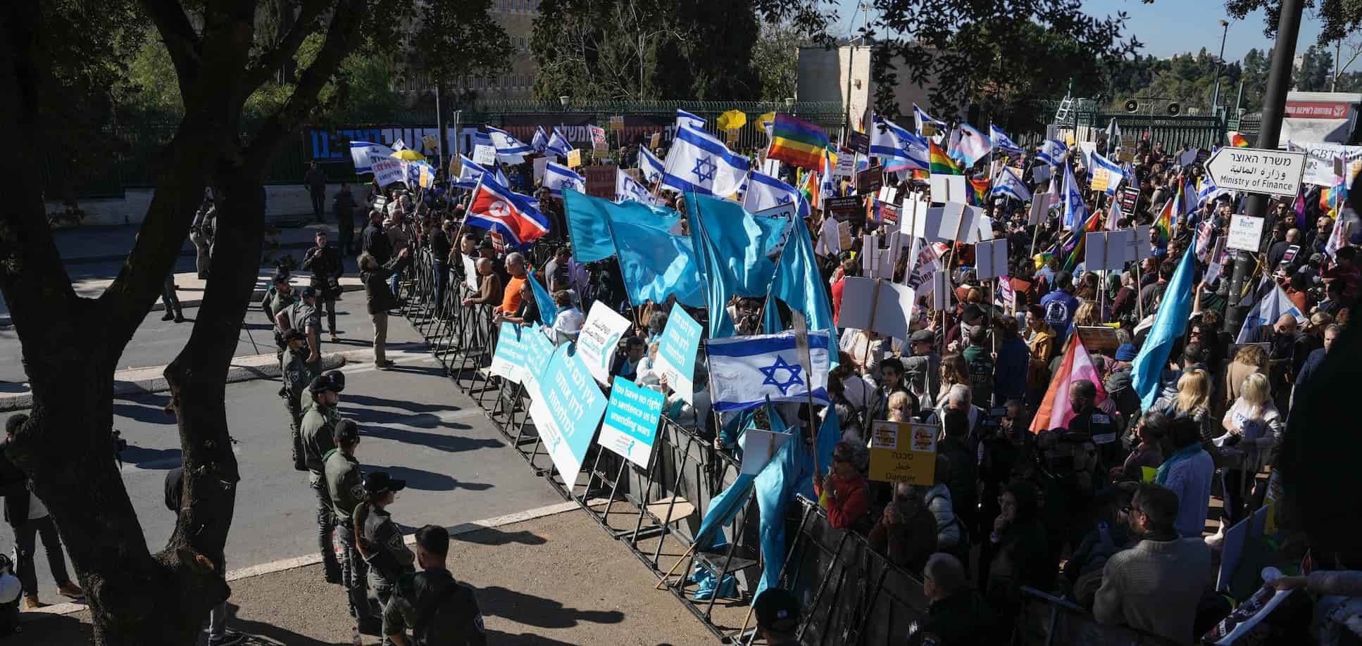 זמן להיאבק | מיקי גיצין