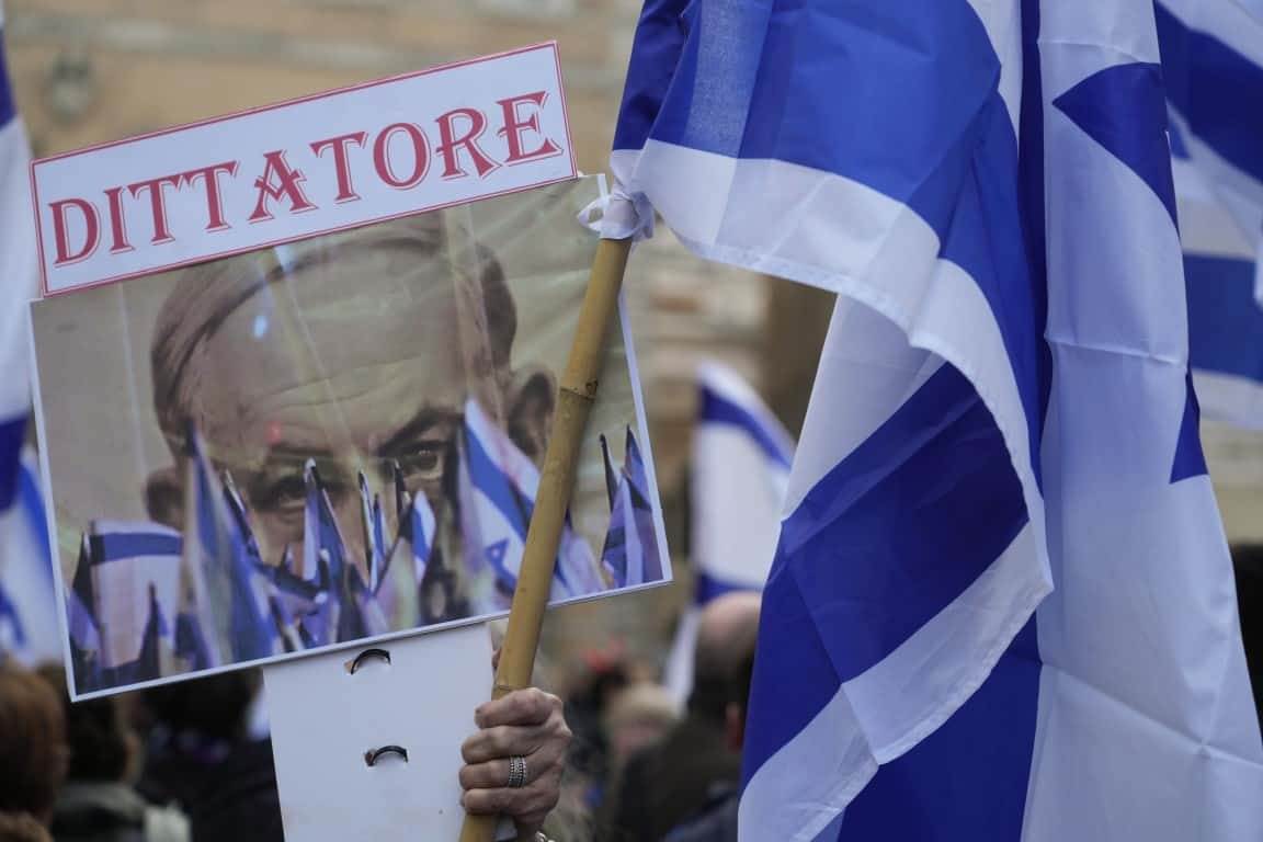 בין המהפכה לאימפקט