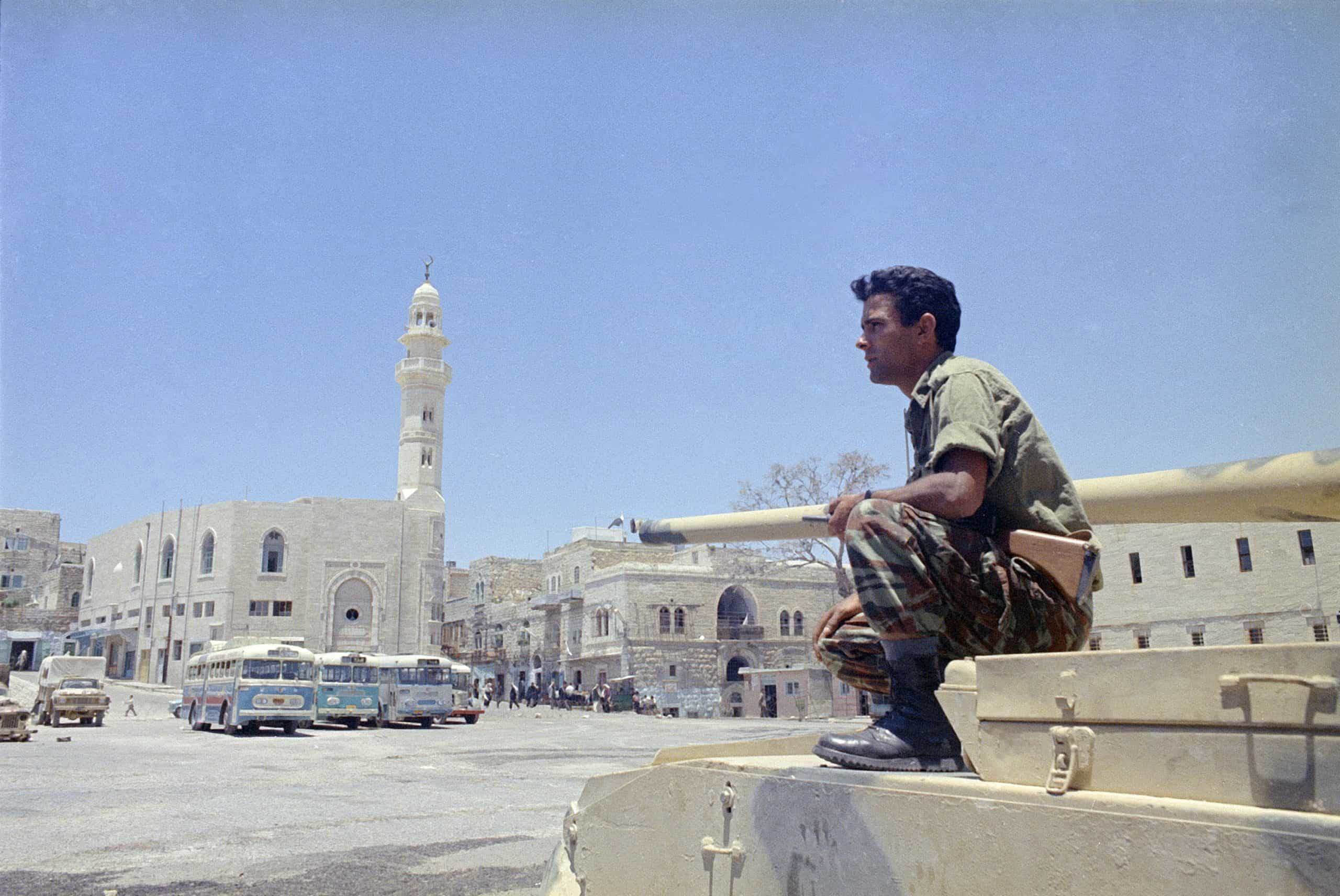 מה שמתחיל בכיבוש