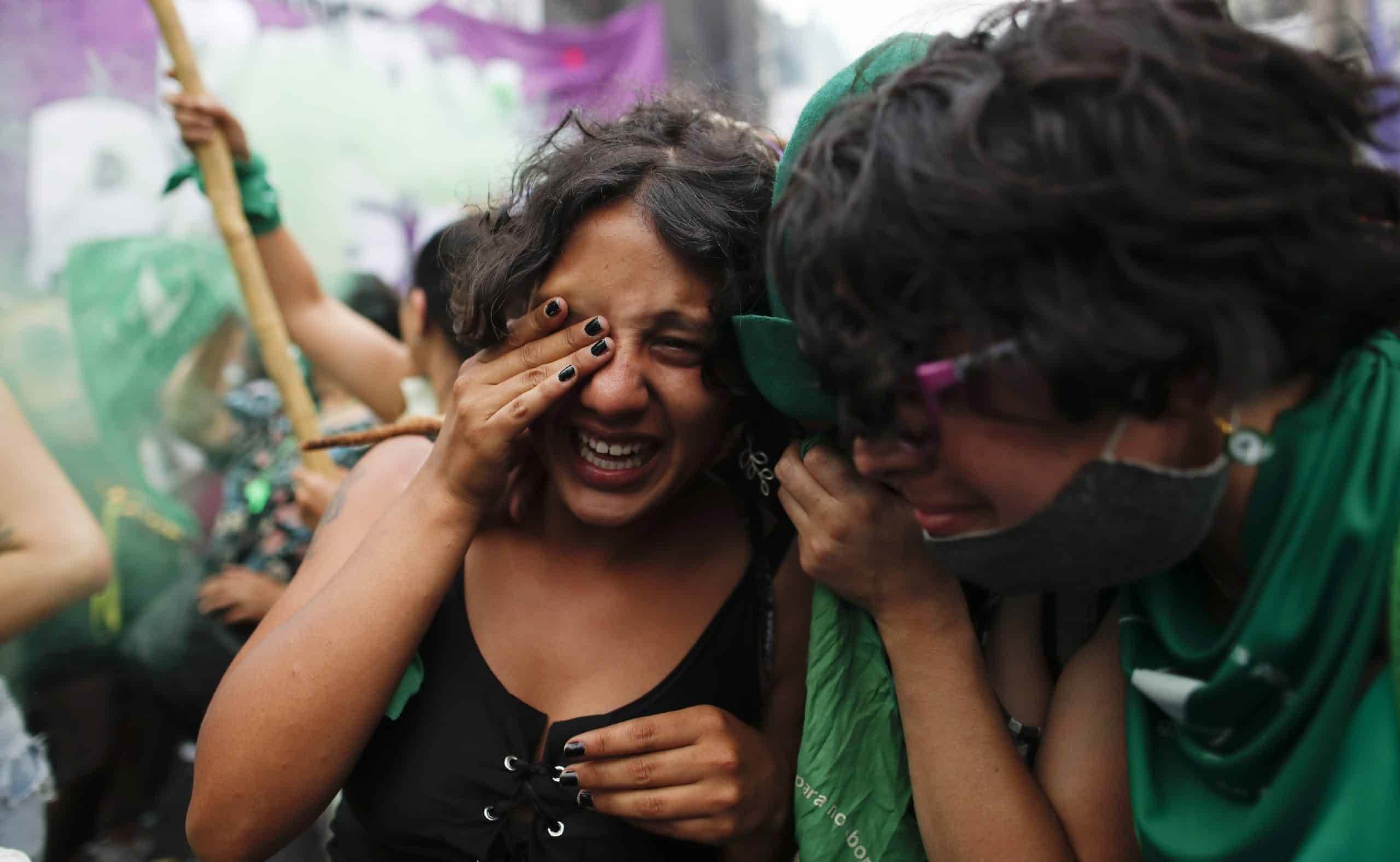 הנשים עם "המטפחת הירוקה"