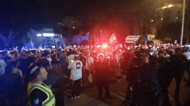 הימין הקיצוני מנסה לשרוף את כולנו