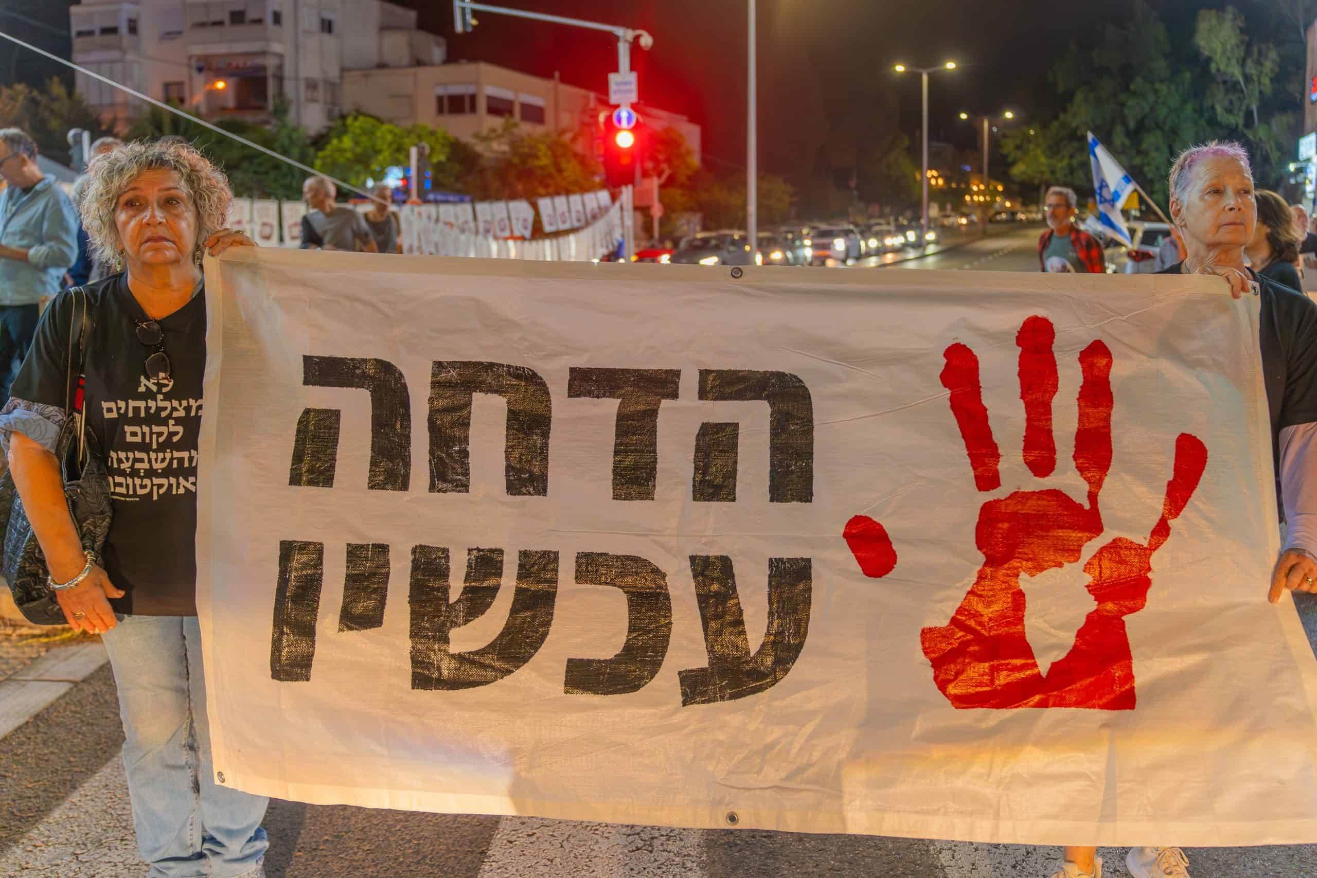 מי צריך דמוקרטיה כשיש מלחמה