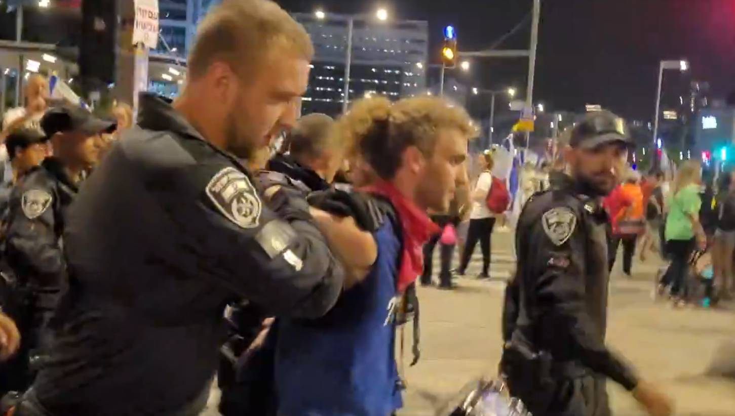 שגיא נעצר כשהיה בדרך הביתה מההפגנה