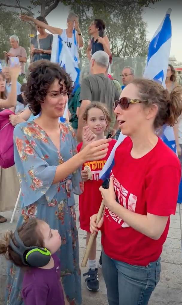 למה יצאנו מהבית ונכנסנו לאוהל