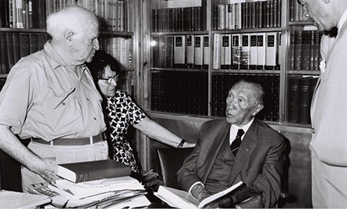 דוד ופולה בן גוריון עם הקנצלר אדנאואר. ניצחון אדיר גם לו ולארצו // צילום: פריץ כהן, לע״מ