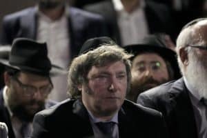 נשיא ארגנטינה, חבייר מיליי, בבית כנסת בבואנוס איירס, החודש. צילום: Rodrigo Abd, AP